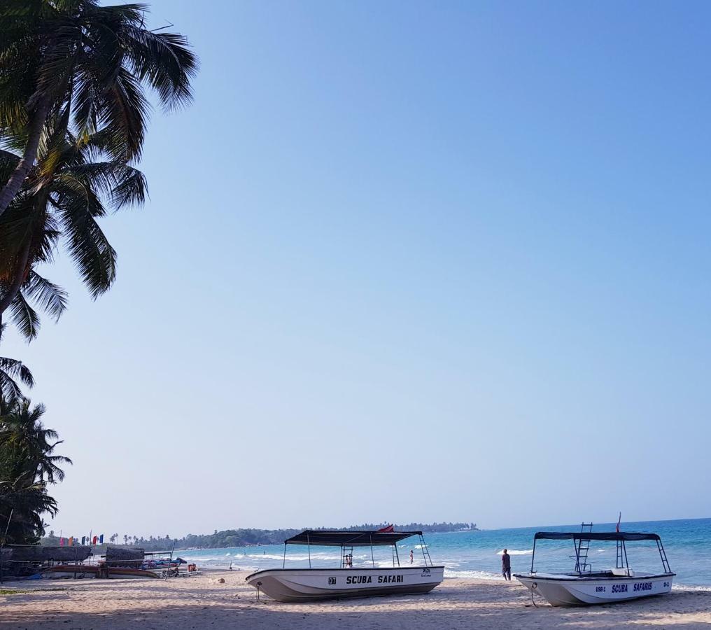Breeze Guest House Trincomalee Exterior foto
